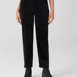 225- Style & Co NWT Black Straight Leg Jeans, Size 4